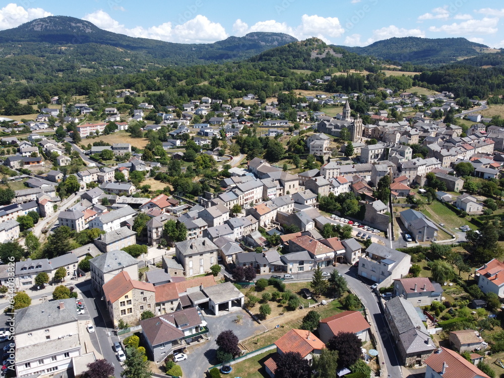 Naklejka premium Saint Julien Chapteuil, Haute-Loire, Auvergne, Rhône-Alpes, Massif Central, France, Europe