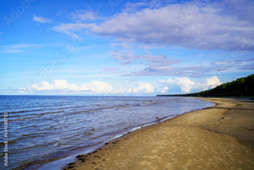 Fototapeta Naklejka Na Ścianę i Meble -  baltic sea side beach in sunny summer day