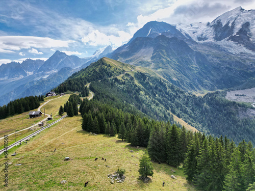 фотографія Panorama sur le mont Blanc et l'aiguille du Midi depuis le col de Voza - Alpes -