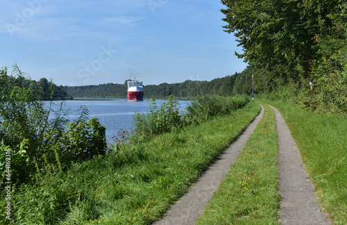 Autotransporter im Nord-Ostsee-Kanal  photo