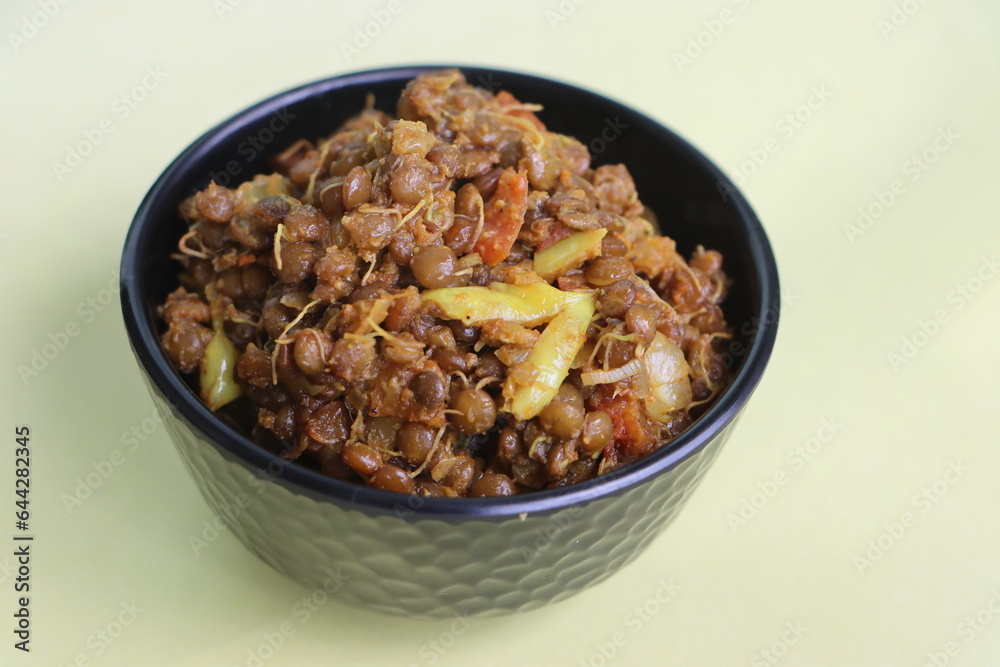 Masoor Usal, Sprouted lentil curry, Indian food Masoor Usal, Sprouted lentil curry, Indian food