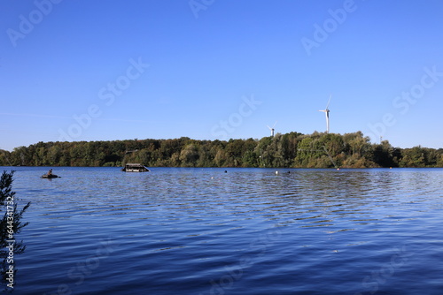 Blick am frühen Morgen auf den Tuttenbrocksee bei Beckum im Münsterland photo