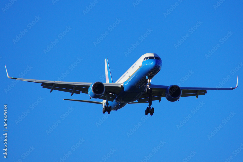 Obraz premium 横田基地に着陸するVC-32A