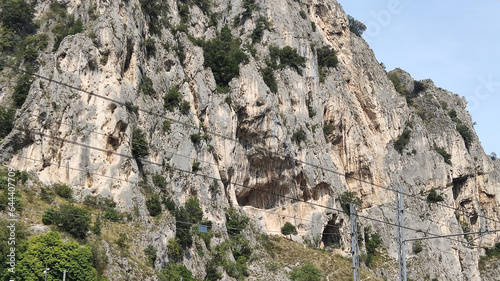 La montagna nel parco della gola della rossa e di Frasassi nelle Marche in Italia