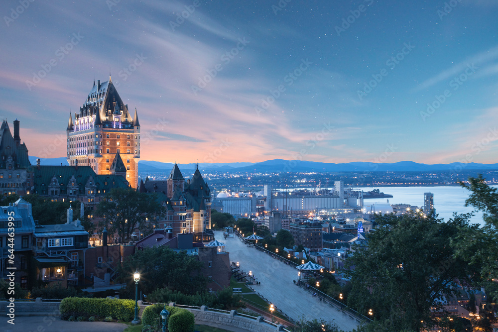 Naklejka premium Beautiful view Fairmont Le Chateau Frontenac in Quebec city, Canada