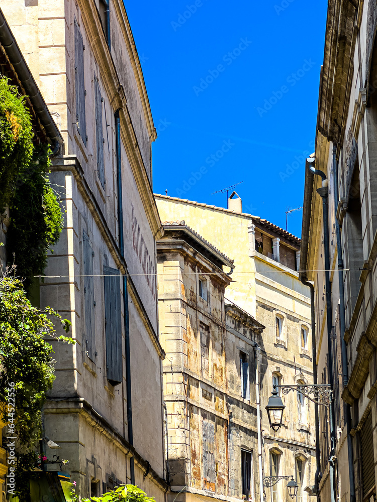 Fototapeta premium Journey to Arles' Past: Captivating Street Views of the Old Village