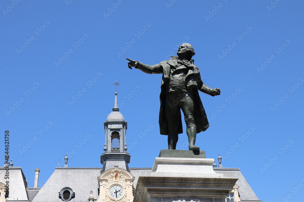 Statue de Danton, ville de Tarbes, département des Hautes Pyrénées, France