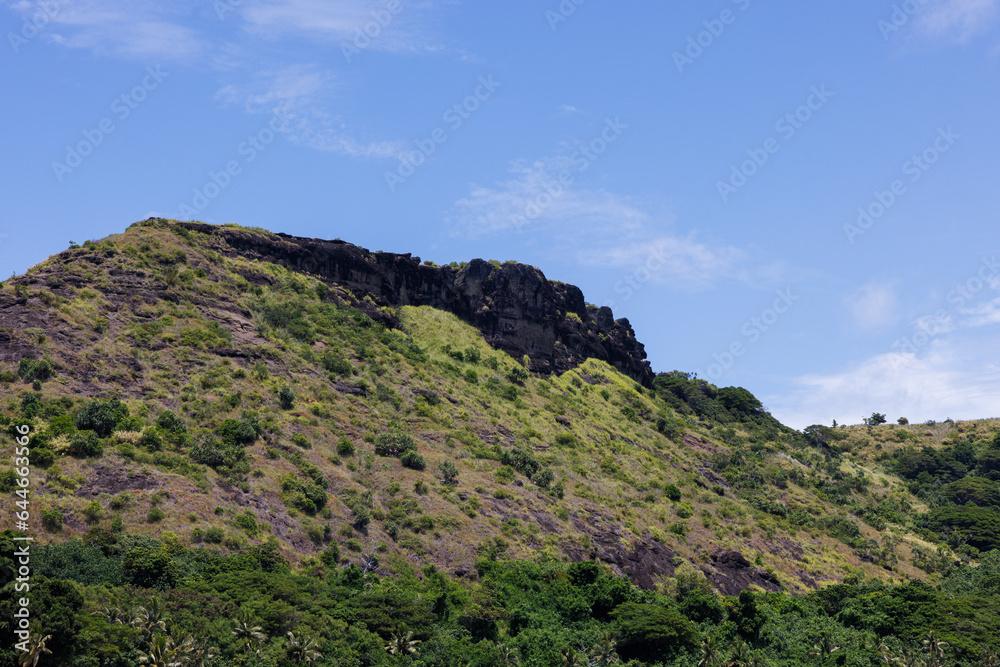 Fototapeta premium fiji volcanic mountain under blue sky