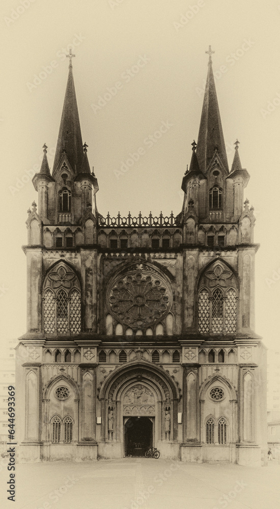 Monochrome version of the church Basílica do Embaré, in the city of Santos, Brazil.