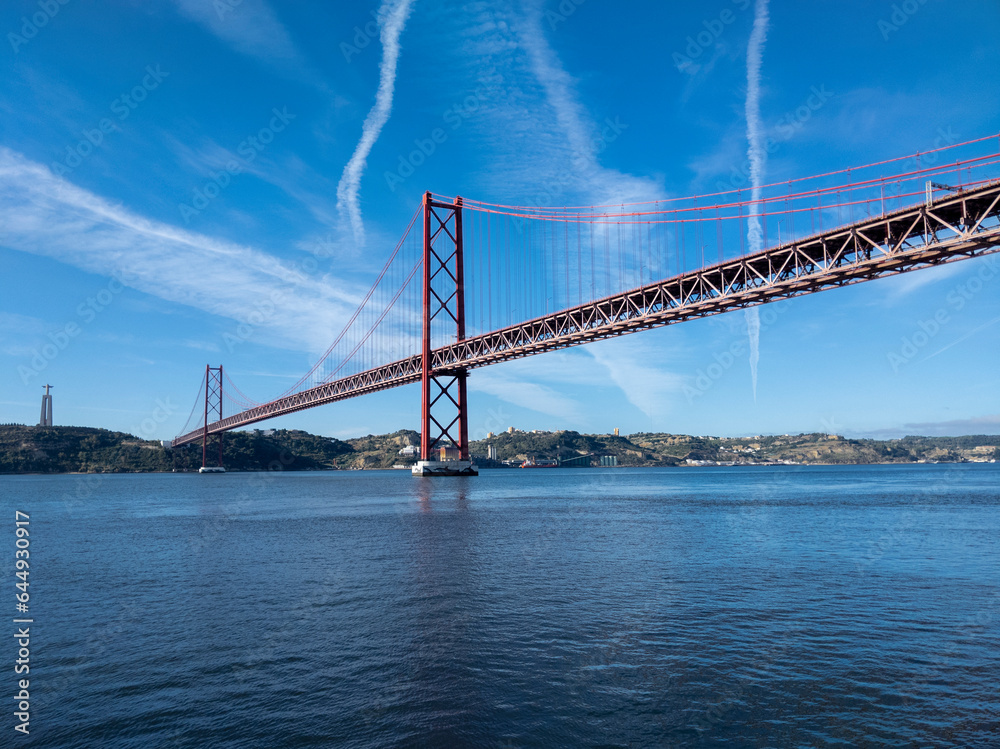 Lisoba, puente del 25 de abril