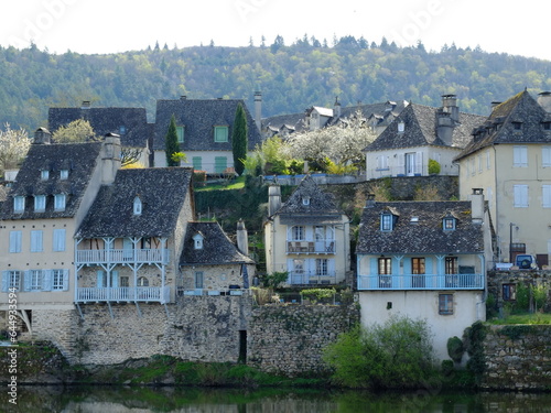 Tours de Merle et Carbonnières (Corrèze) photo