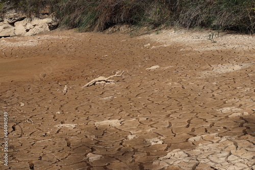 Detalle barro
Presa sin agua
Sequía, verano 2023