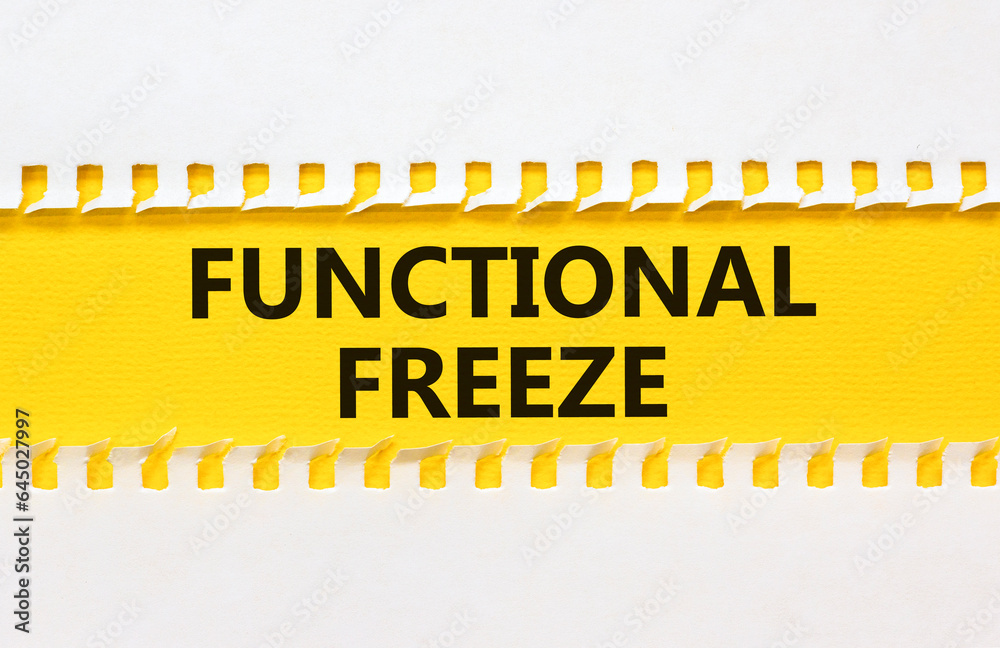 Obraz premium Functional freeze symbol. Concept words Functional freeze on beautiful yellow paper. Beautiful white table white background. Business psychology functional freeze concept. Copy space.