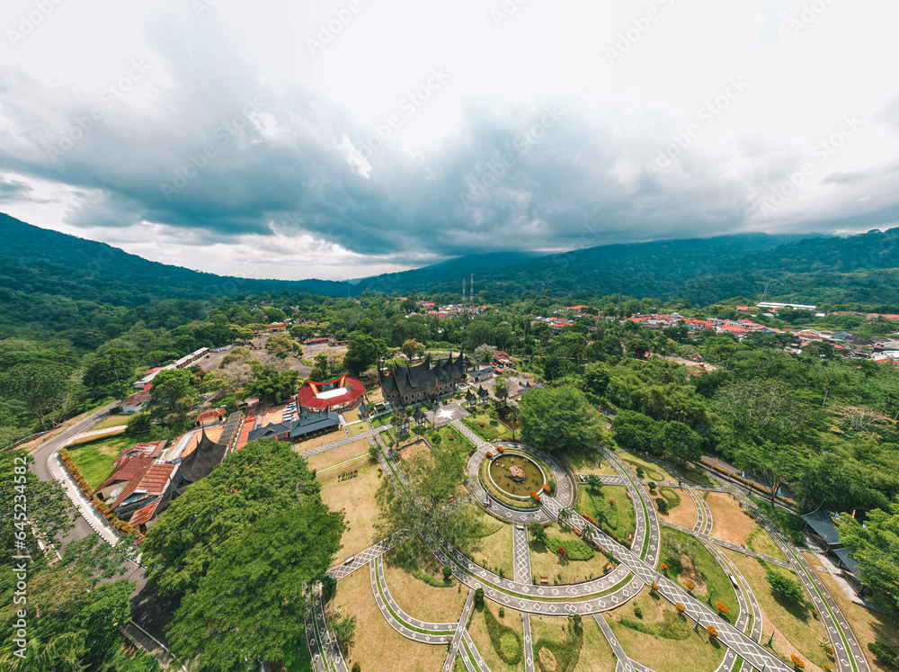 Φωτογραφία Aerial of Minangkabau Culture Documentation and Information Center is a museum and research center for Minang culture, located in the city of Padang Panjang, West Sumatra, Indonesia