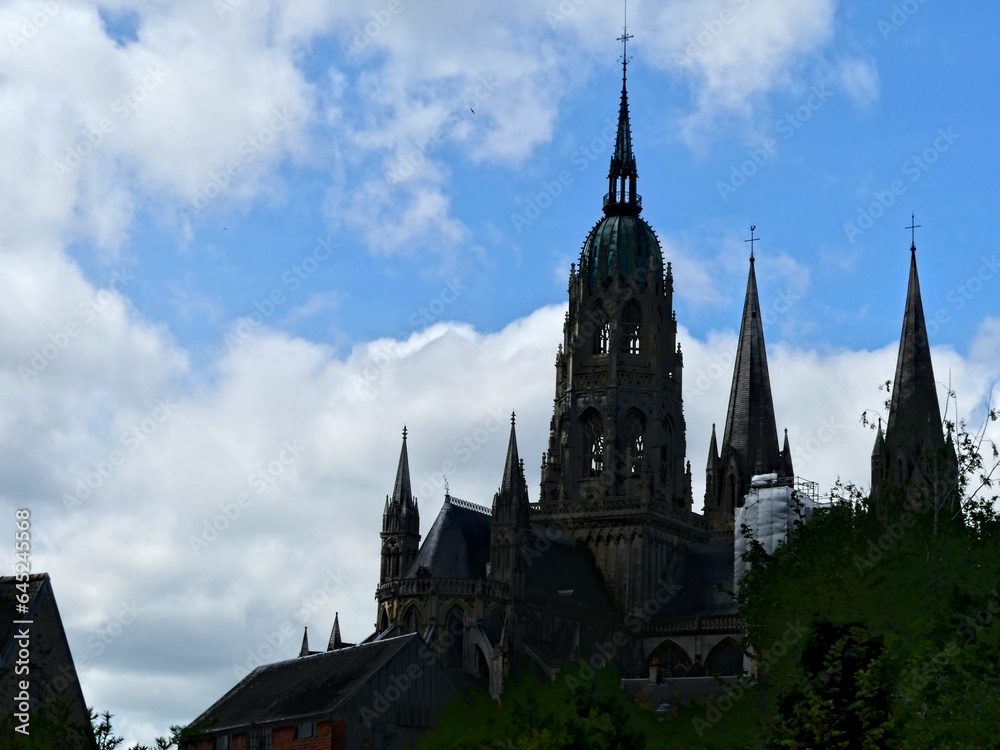 Bayeux, August 2023 - Visit the magnificent medieval town of Bayeux in Normandy - View of the magnificent Notre-Dame de Bayeux cathedral Bayeux, August 2023 - Visit the magnificent medieval town of Bayeux in Normandy - View of the magnificent Notre-Dame de Bayeux cathedral