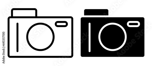 Retro camera. Camera icon. Vector clipart isolated on white background.