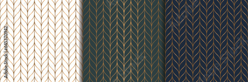 Luxury ornamental seamless pattern in Arabian stye with golden wavy line. Oriental geometric repeat background.