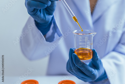 Foto Oil release, chemical reagent mixing, laboratory and scientific experiments, medical research chemical production, quality control of industrial petroleum products, cetane, naphtha