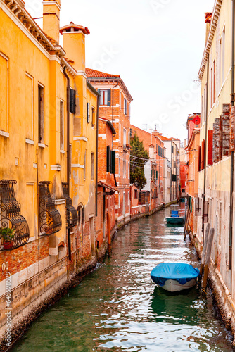 Beautiful canals and tradit...