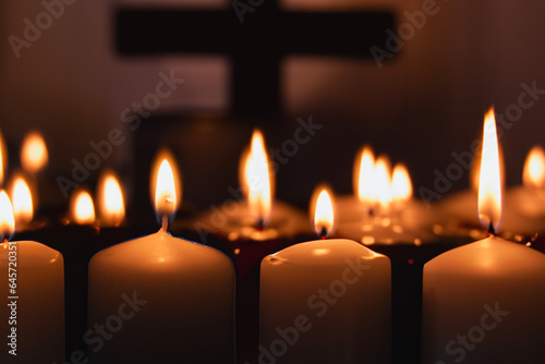 Obraz na płótnie A memorial candle on a dark background