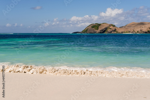 beach with sky and sea, sand dunes and beach, beach in the morning, beach with island, view of the sea from the beach, sand beach and sea, sand beach with waves, waves on the beach, sand and sea