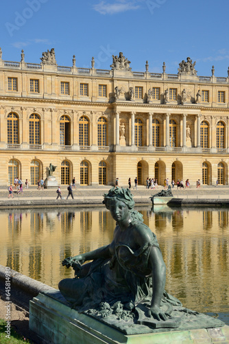 Château de Versailles : bassin Nord et statue de la nymphe aux coraux