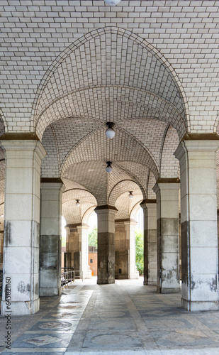 Canvas Print Grand architecture blending history and modernity in a marble-pillared public area of NYC