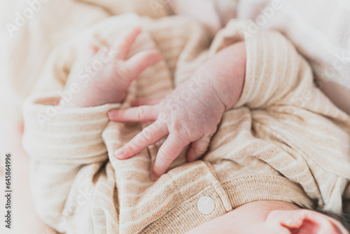 赤ちゃん　手 photo