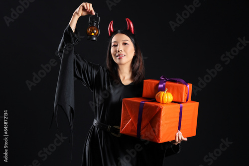 Young Asian woman dressed f...
