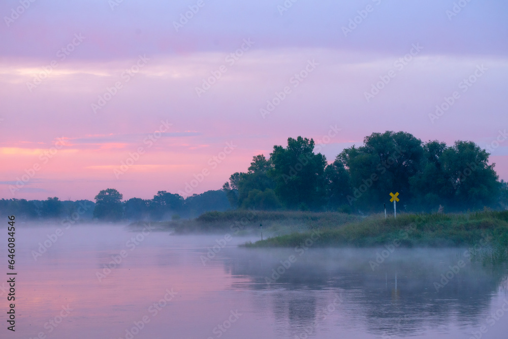 Wschód słońca nad rzeką Odrą - obrazy, fototapety, plakaty 