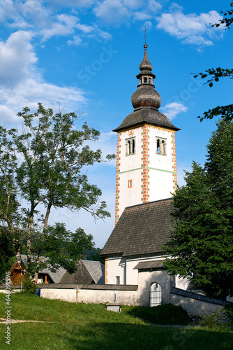 Obraz na płótnie Church In Ribcev Laz in Slovenia located on the shore of Lake Bohinj w salonie