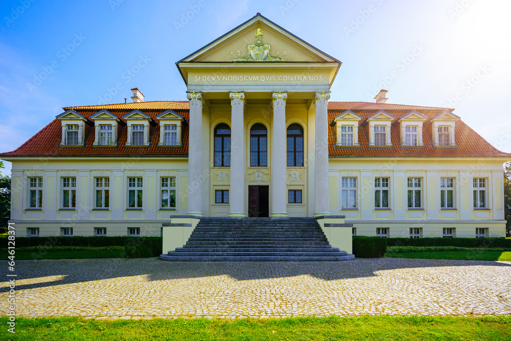Pałac Winna Góra  - obrazy, fototapety, plakaty 