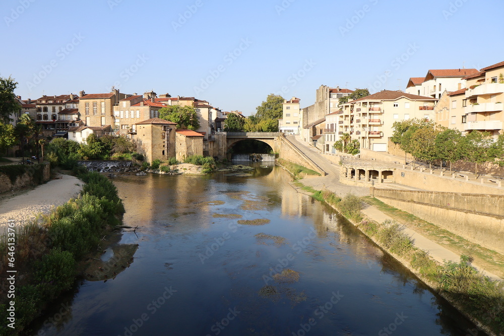 Les rives de la rivière Midouze, ville de Mont de Marsan, département des Landes, France