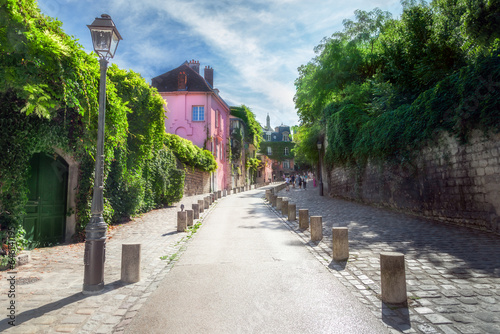 Fototapeta Naklejka Na Ścianę i Meble -  Street in quarter Montmartre in Paris
