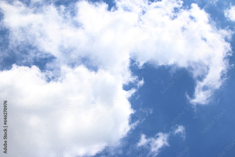 Obraz premium Clouds on the blue sky nature with space background wallpaper