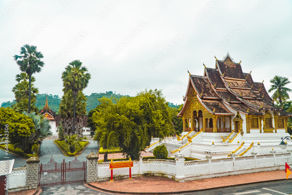 Φωτογραφία The Temple at Luang Prabang national museum was built by French colonialists between 1904-09 and displays a lovely collection of artifacts reflecting the richness of Lao culture