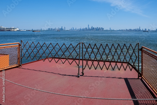 View from a ferry of the Staten Island Ferry service, which connects the island boroughs of Manhattan and Staten Island