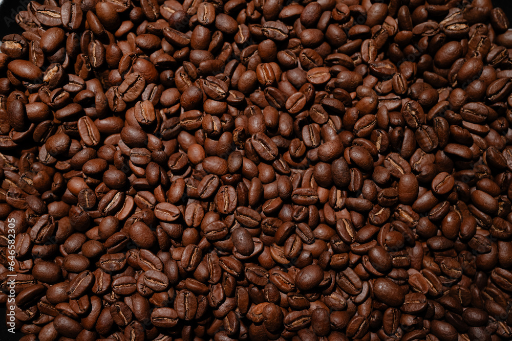 Fototapeta premium Close up of single origin coffee beans background