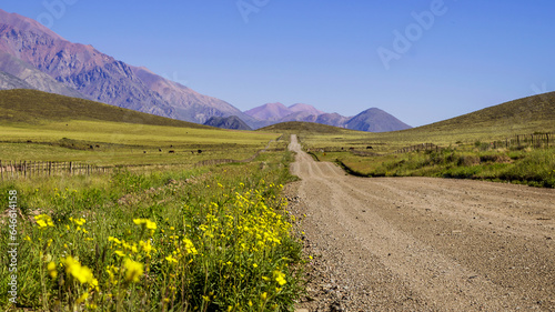 Vemos el hermoso camino Las Carreras , que une el departamento de Lujan con el de Tupungato , digno de ver por sus valles y montañas  a 2000 metros de altura provincia de Mendoza Arg photo