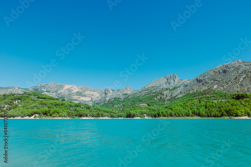 Panoramic view of mountain lake, national park © PopOff