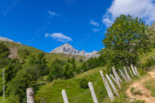 Massif of Las Ubinas La Mesa photo