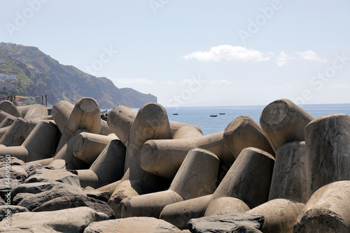 Eine Küstenbefestigung im Hafenbereich von Funchal, Madeira