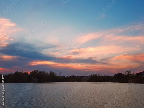 Fototapeta Naklejka Na Ścianę i Meble -  Sunset by the Lake 