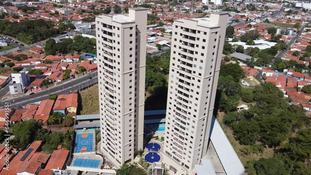 prédios com torres gêmeas na zona Sul de Teresina 