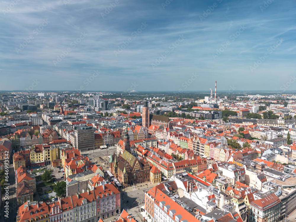 Summer skyline panorama of the old town in Wroclaw, Poland (Stary Rynek).