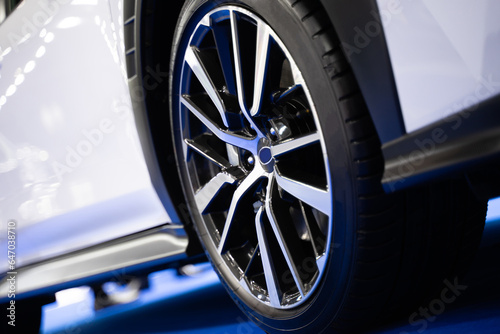 Details about the wheels of a white super sports car  luxury car