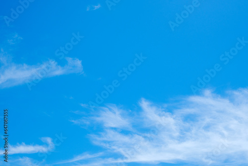 【写真素材】 青空 空 雲 真夏の空 背景 背景素材 8月 コピースペース 