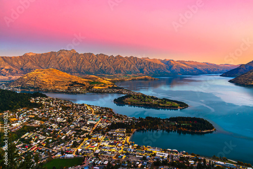 Beautiful landscape sunset over the lake in Queenstown, South New Zealand