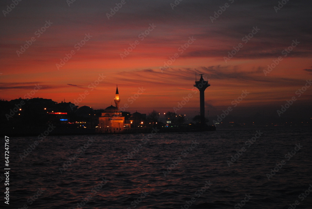 Naklejka premium sunset over the sea