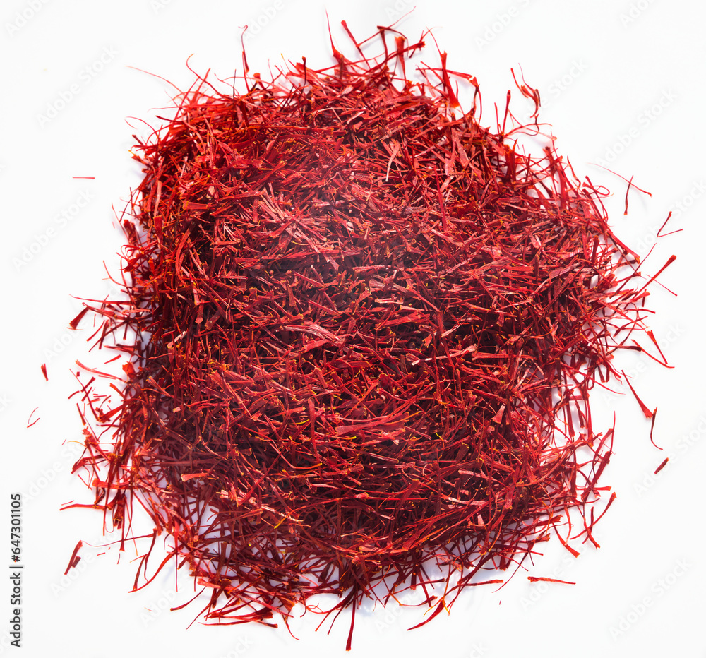 Naklejka premium Loose, organic Saffron isolated on white background. 